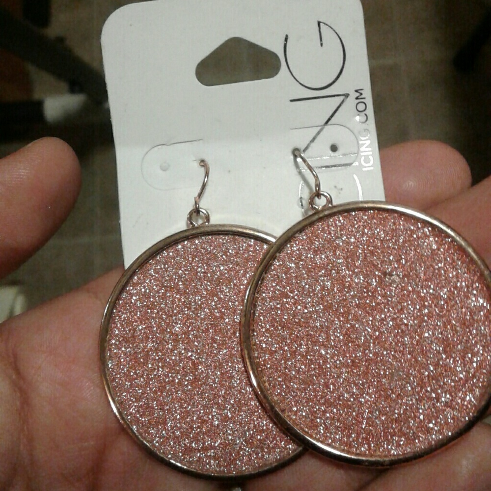 🚨🚨5 for $20 Icing Earrings